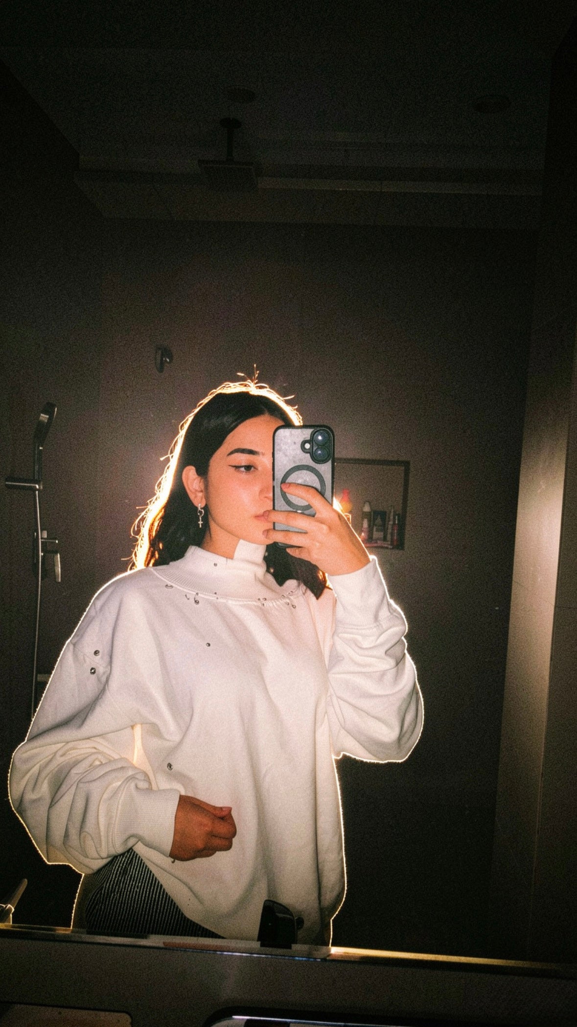 Snow Nail Sweatshirt Circe