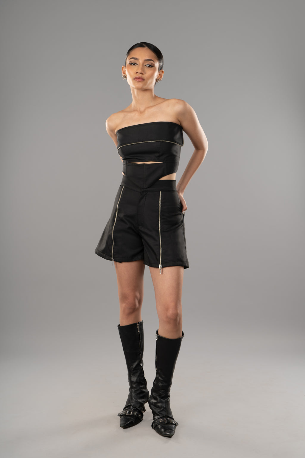 Cutout eyelet top
