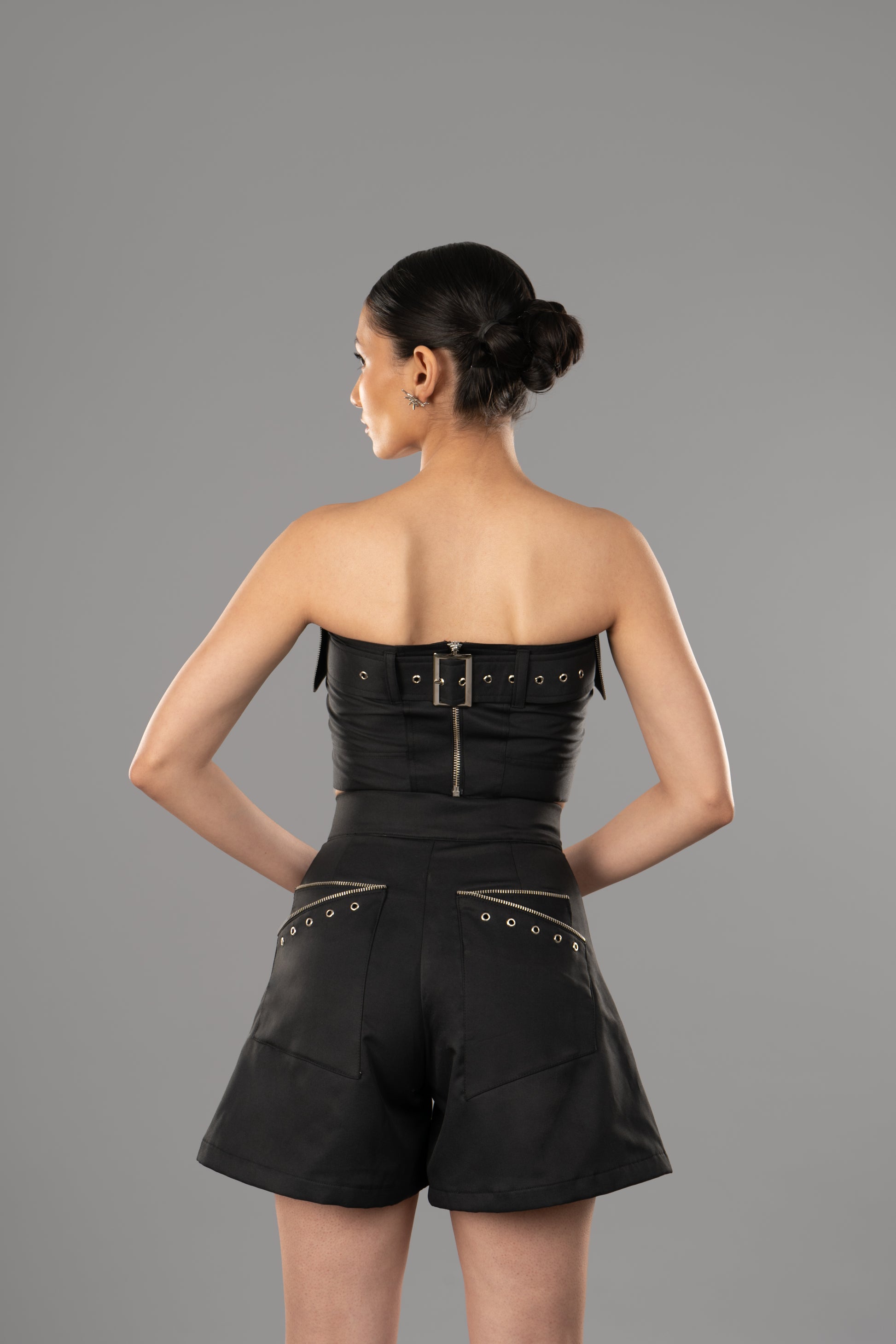 Cutout eyelet top