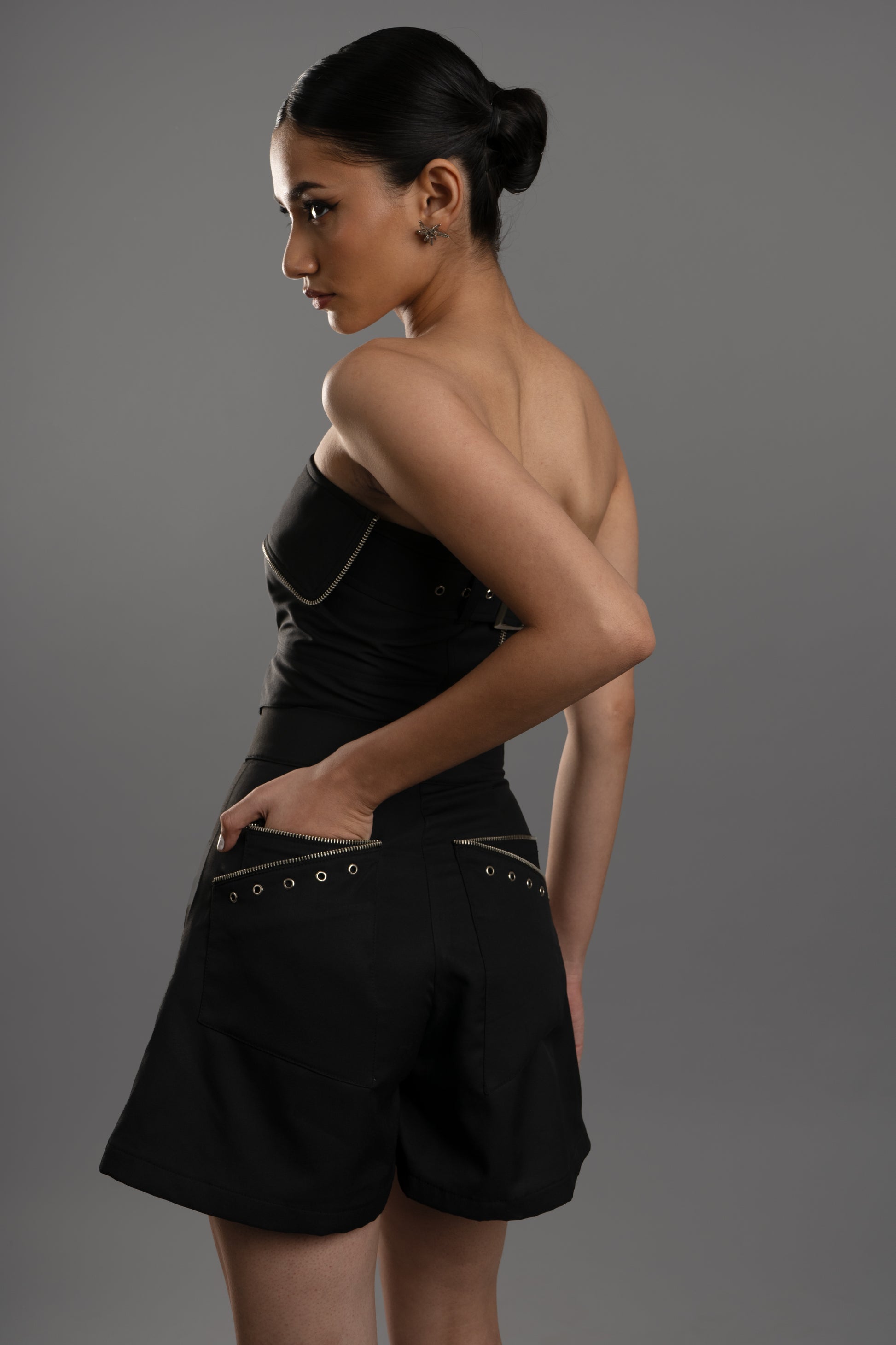 Cutout eyelet top