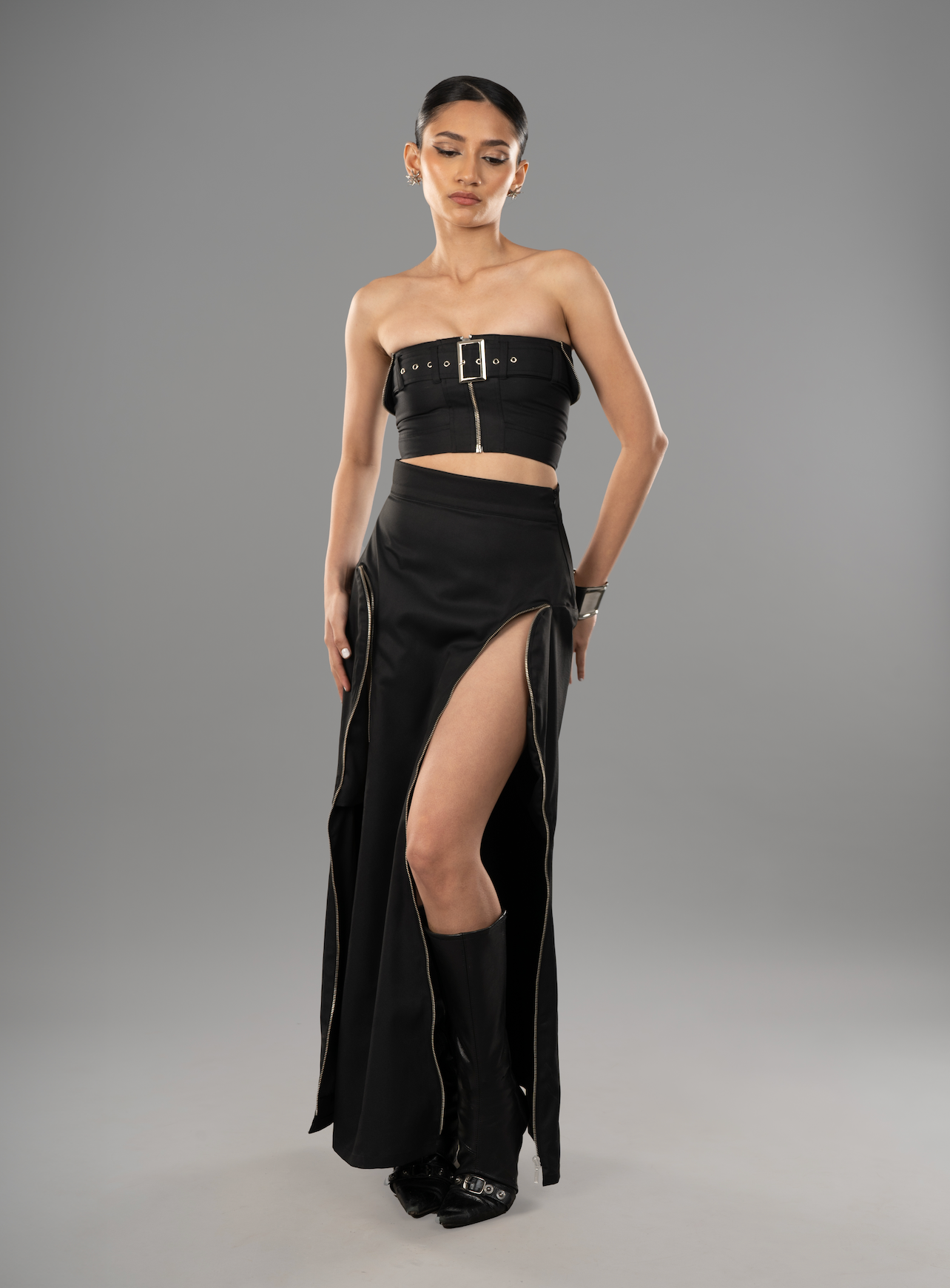 Cutout eyelet top